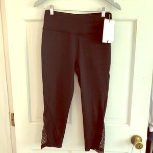 NWT DKNY Cropped Mesh Leggings